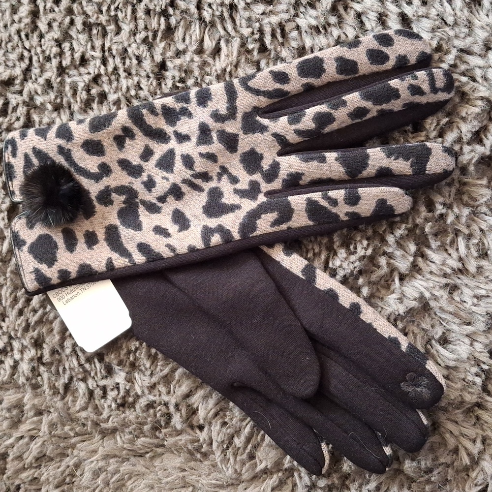 NWT Cheetah Print Gloves - Picture 2 of 6